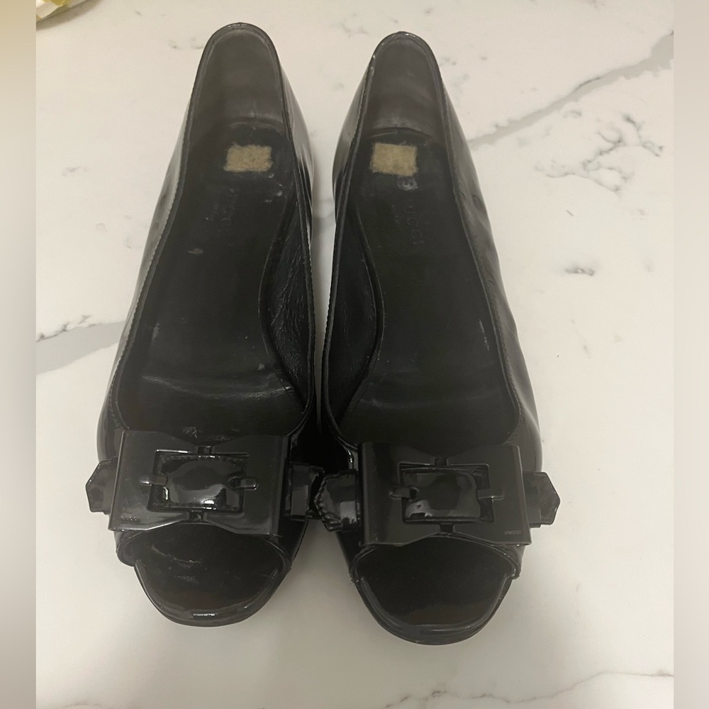 Gucci Embellished Ballet Flats in Black Patent Leather - Picture 4 of 9